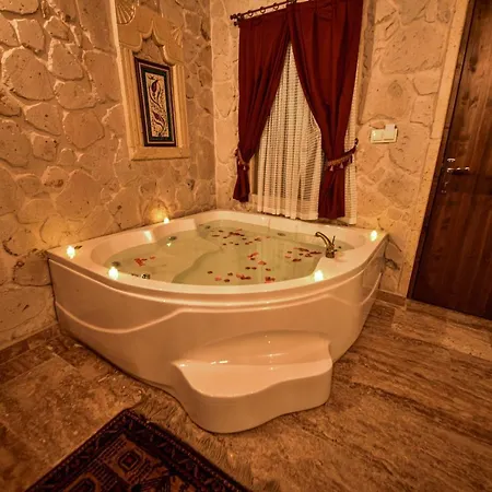 Cappadocia Caves Otel 3*