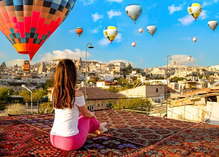 Cappadocia Caves فندق غوريمِيه